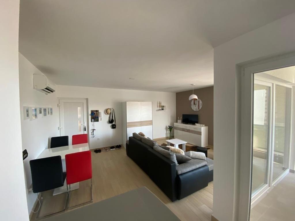 Apartman Erika Nin Exterior foto